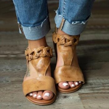 Women Chic Adjustable Buckle PU Sandals